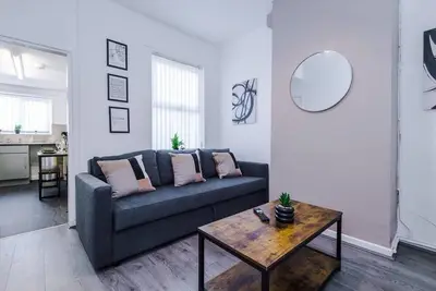 Image de 3bdr House By Eason Stays Shorts  Liverpool
