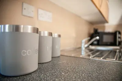 Image de Cosy Central Derby Studio