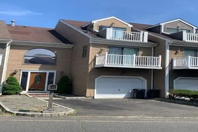 Image de Spacious 4-bedroom townhome in beach town Highlands