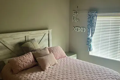 Image de Charming townhome in Omaha. 20 minutes from downtown for cws
