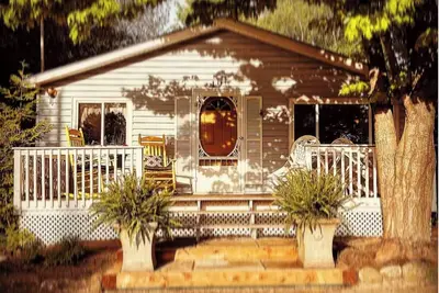 Image de My Blue Haven | a cottage retreat close to the beach and steps from Sauble River