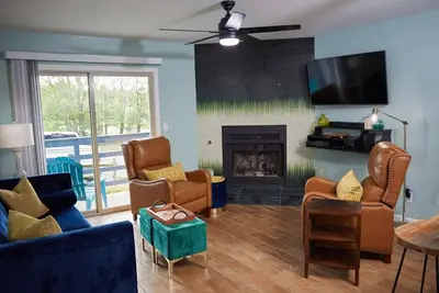 Image de Evergreen Retreat – Walk to Timberline Mountain ski lifts and lodge!