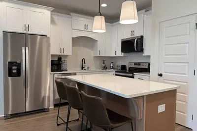 Image de Auburn Getaway Home- Close to Campus! Sleeps 7, Family-Friendly, Game-Day Ready