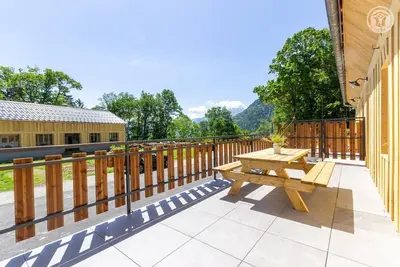 Image de Rhododendron - Pussy La Lechere