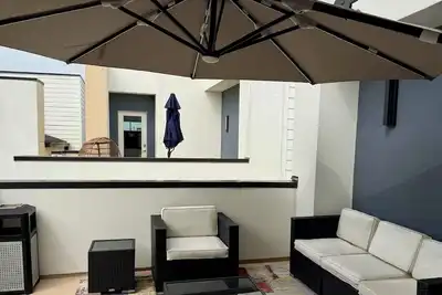 Image de New Lux 3 Bedroom, Private Roofdeck, mins away from Toyota Centre & Nrg Stadium