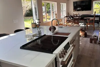 Image de Spacious 5-bedroom house in charming Lee with WiFi
