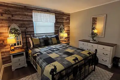 Image de New Listing in the White Mountains-Beautifully Renovated Home in Center Conway