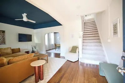 Image de Omaha College World Series Townhome Prime Location- King Suite, Private Parking