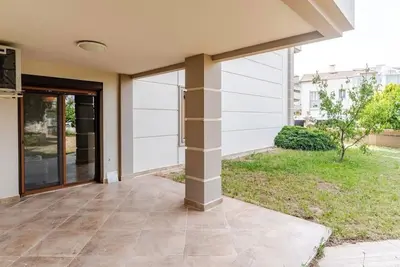 3-bedroom private garden apartment in amazing Kusadasi with WiFi, pool, Ac