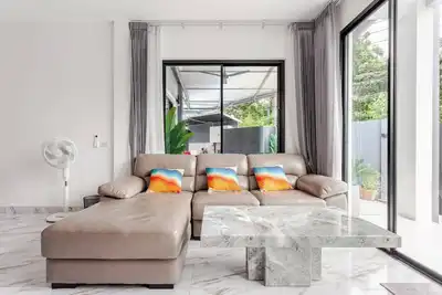 Villa de luxe de 3 chambres avec piscine privée près de la plage de Jomtien à Pattaya