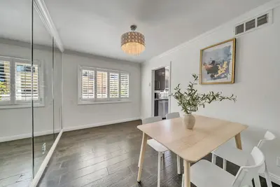 Image de Cozy 2-bedroom condo｜Garden Retreat on Arcadia Ave｜Flex-Lease for Family #42408