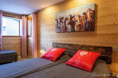 Image de Chalets 14 personnes au pied des pistes avec sauna, parking privé
