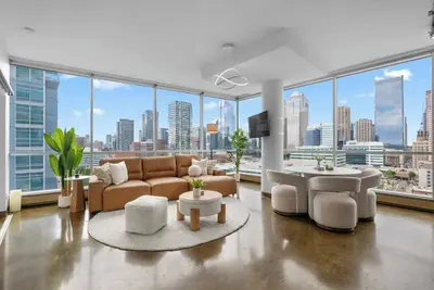 Image de Sky High Style w Views, Ac, Prkg