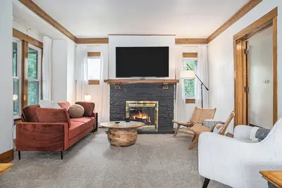 Image de Cozy Boho Retreat, Blocks from Unmc