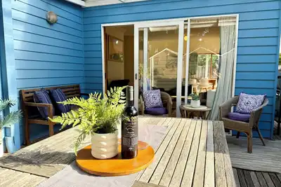 Beach Life on Price: 2  Br, 1  Ba Townhouse in Torquay, Sleeps 8