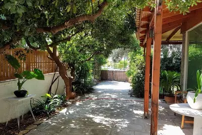 Image de Charming 1-bedroom apartment with WiFi and Ac in lovely Glifada