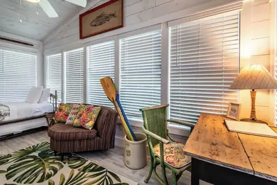 Image de Aloha Cottage - walk to shops food beach