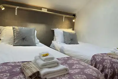 Image de The Hutchinson Apartments - Apartment 4 - 2 single beds