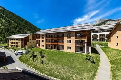 Image de Appartement 3 pièces 6 pers. avec piscine l'été et au pied des pistes l'hiver