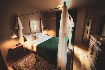 Image de Past Meets Posh at The Phoenix Loft