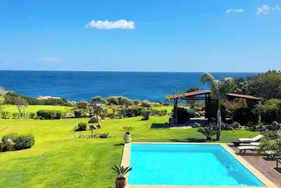 Image de Exclusive villa with pool and sea view in Puntaldia ( San Teodoro)