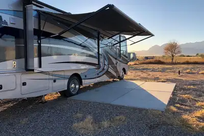 Image de Find Serenity In Our Fully Stocked Class A Rv