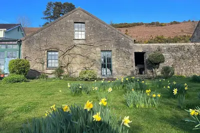 Image de Cosy, colourful farm cottage