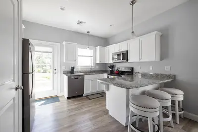 Image de Family friendly 2-bedroom/2 bathroom house in Arundel with free WiFi, pool & gym