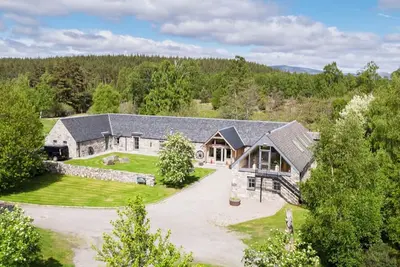 Image de Cosy, rustic retreat in the Cairngorms National Park, surrounded by wild nature.