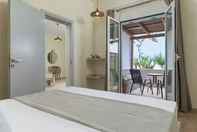 Image de Sole e Mare #A1\nBeachfront Apartment – Just 10 Meters from the Sea!