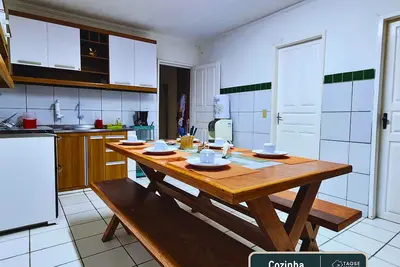 Image de Gra325 | Spacious Retreat with Pool and Barbecue.