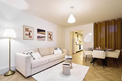 Image de Magnifique Appartement dans le Centre-Ville de Reims - Parking Gratuit - Netflix