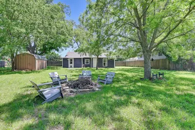 Image de Pet-Friendly Home w/ 1-Acre Yard in Aubrey