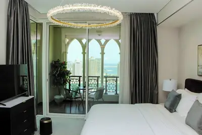 Image de Pearl of the Marina Baywalk Penthouse