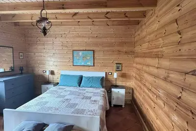 Image de Wooden chalet surrounded by nature for those who love peace and quiet.