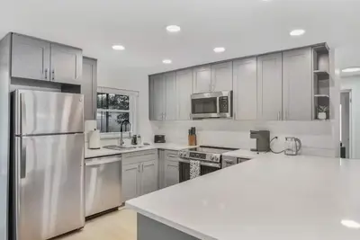 Image de Spacious Retreat Near Beach/Park