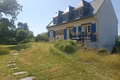 Image de Les Volets Bleus - Maison familiale à 2 pas de la mer