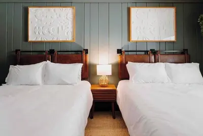 Image de Packwood's Evergreen Room