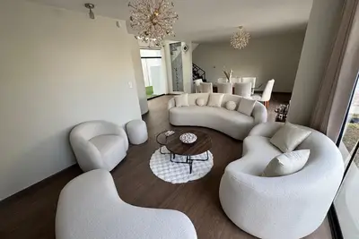 Image de Fast Wifi, Jacuzzi, washer & dryer, bbq, 4br, High Security, stylishly designed
