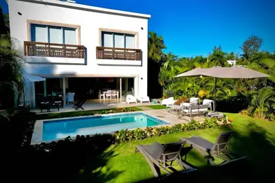 Image de Stunning Beach Villa, 4 bedrooms and private pool