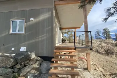 Image de \nSpectacular Lake View Private 2 Bdr Mtn Retreat minutes from Osoyoos & Mt Baldy