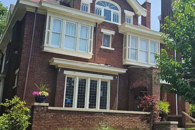 Image de Charming Historic Retreat in the heart of Old Town East - Walk to Downtown.