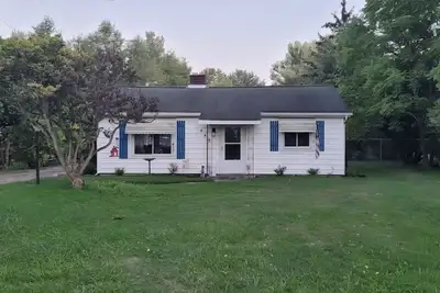 Image de Home Away From Home - Cozy Stay Near College