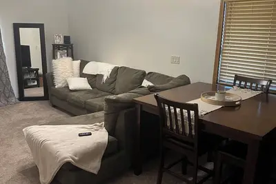 Image de Walking distance to Eaa. Charming 2-bedroom condo in delightful Oshkosh!