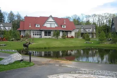 Image de Awesome 4 Bedroom Rockycrest Villa