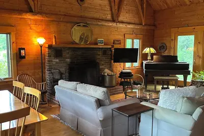 Image de Tranquil Maine Mountain Retreat with Scenic Trails and Private River Access