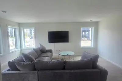 Image de Tranquil 3-bedroom house with WiFi in Calgary Livingston