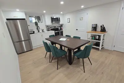 Image de New Warm & Comfort Tranquil Home by the Lake