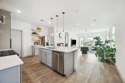 Image de 3-bedroom charming house with WiFi, close to Downtown/Texas Medical Center