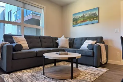 Image de Paradise Point @ Riverstone - Dt Condo Mnt Views